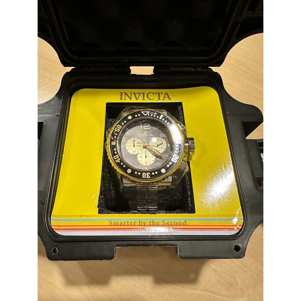 New Invicta Mens 25075 Pro Diver Black/Gold Dial Chronograph 52mm Watch Dive Box